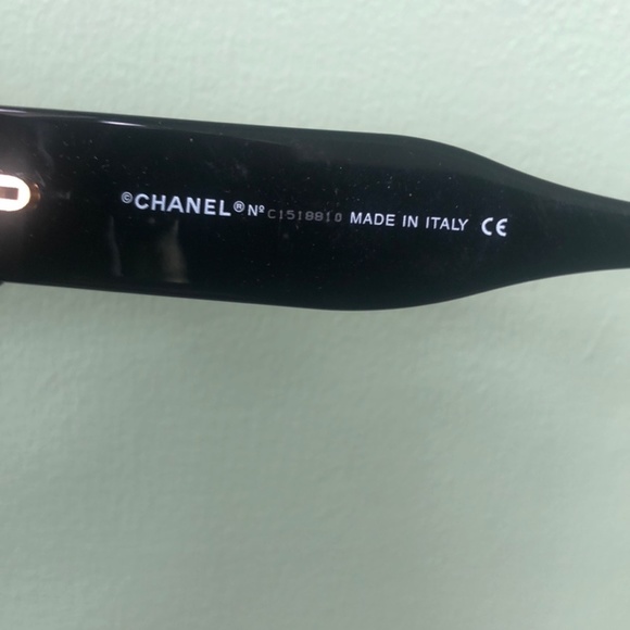 CHANEL QUILTED SUNGLASSES - Picture 5 of 9